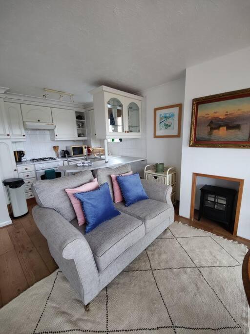 Stunning 1 Bedroom Apartment Over Looking River Rye Esterno foto